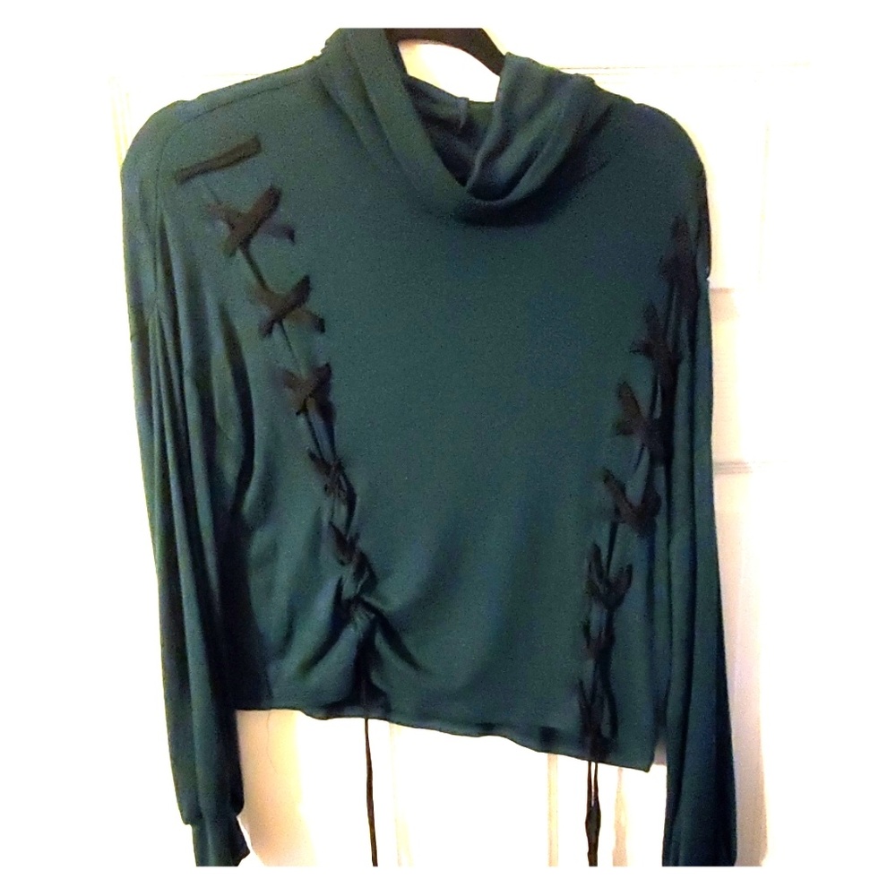SWEATER PULLOVER TOP